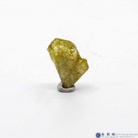 圖示-金綠寶石雙晶晶體(Chrysoberyl Twin)