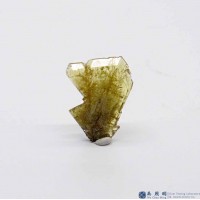 圖示-金綠寶石雙晶晶體(Chrysoberyl Twin)