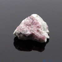 圖示-電氣石/碧璽原石(Tourmaline)