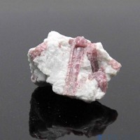 圖示-電氣石/碧璽原石(Tourmaline)