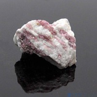 圖示-電氣石/碧璽原石(Tourmaline)