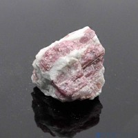 圖示-電氣石/碧璽原石(Tourmaline)