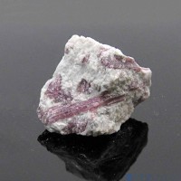 圖示-電氣石/碧璽原石(Tourmaline)