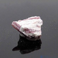 圖示-電氣石/碧璽原石(Tourmaline)