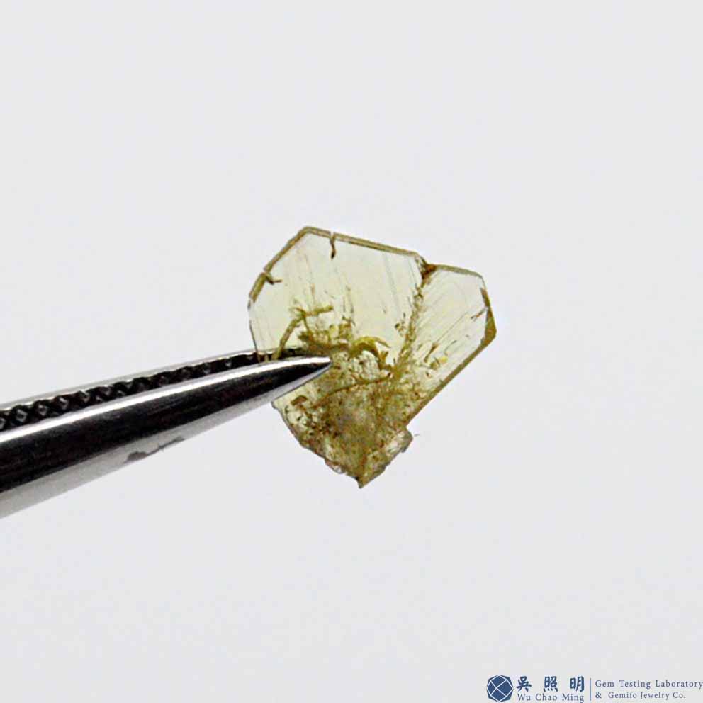 圖示-金綠寶石雙晶晶體(Chrysoberyl Twin)