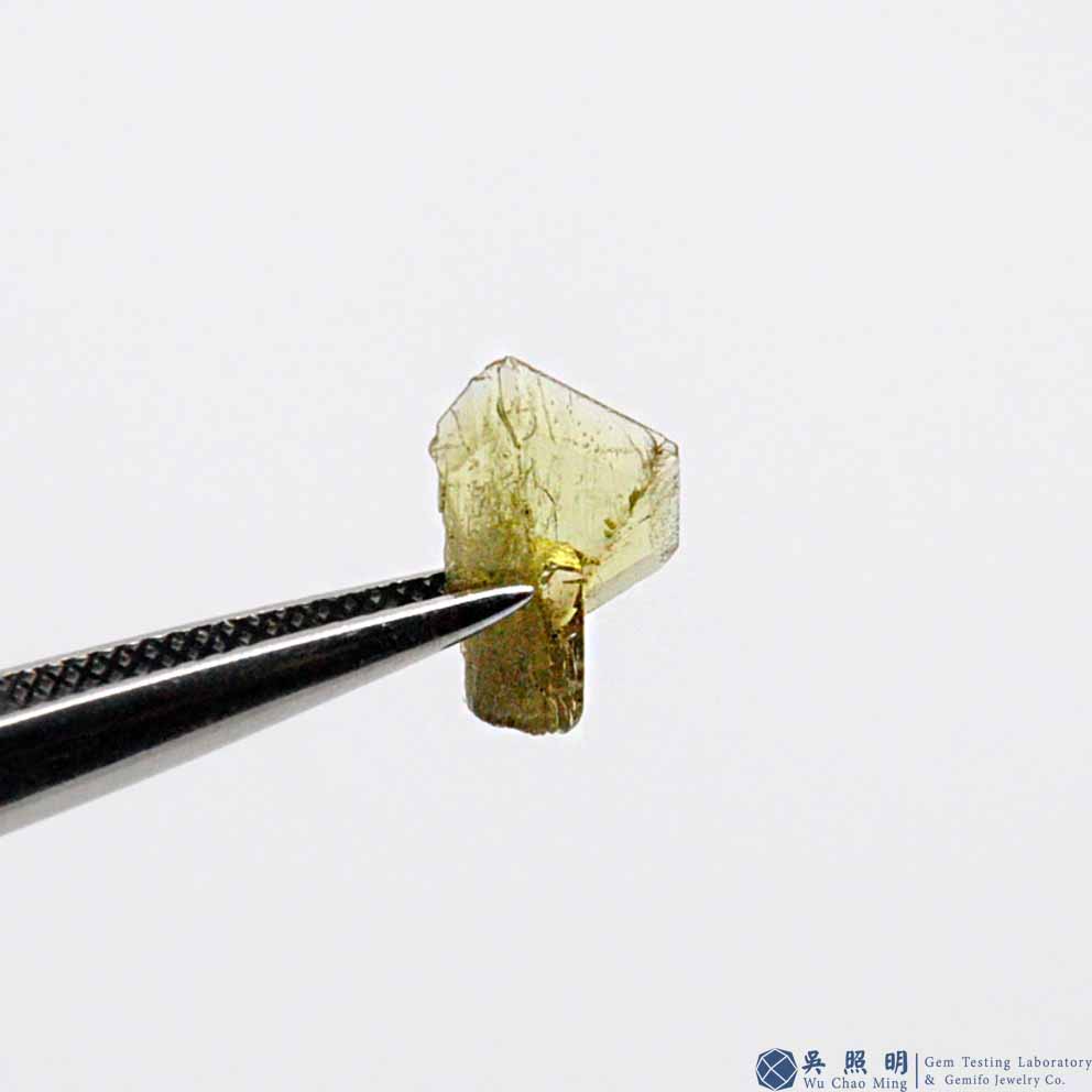 圖示-金綠寶石雙晶晶體(Chrysoberyl Twin)