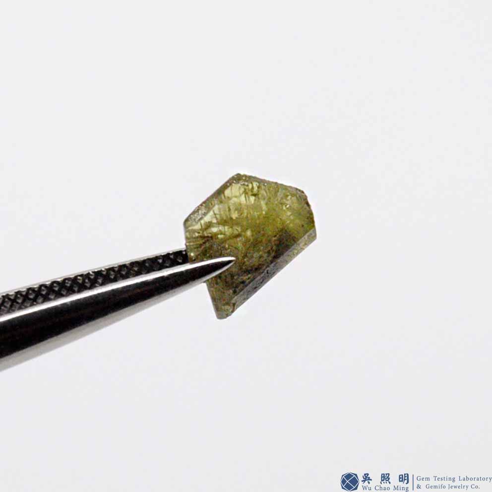 圖示-金綠寶石雙晶晶體(Chrysoberyl Twin)