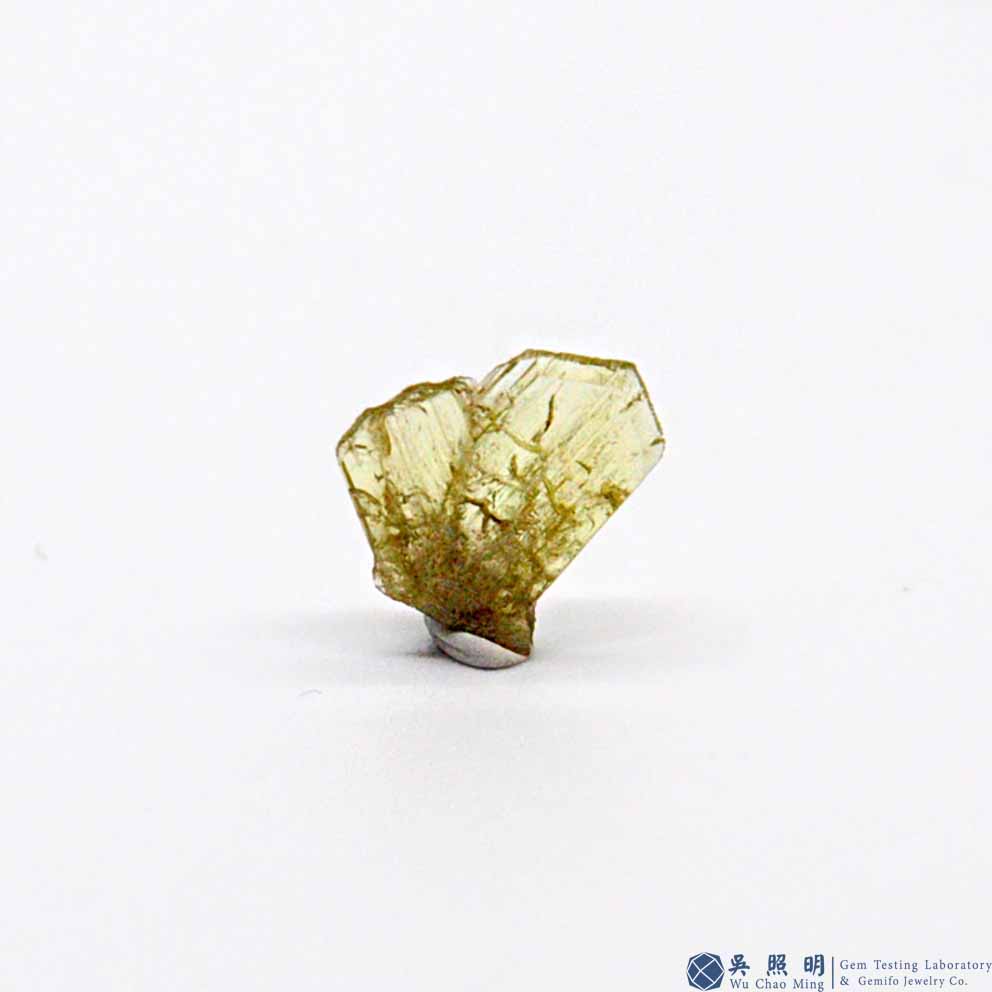 圖示-金綠寶石雙晶晶體(Chrysoberyl Twin)