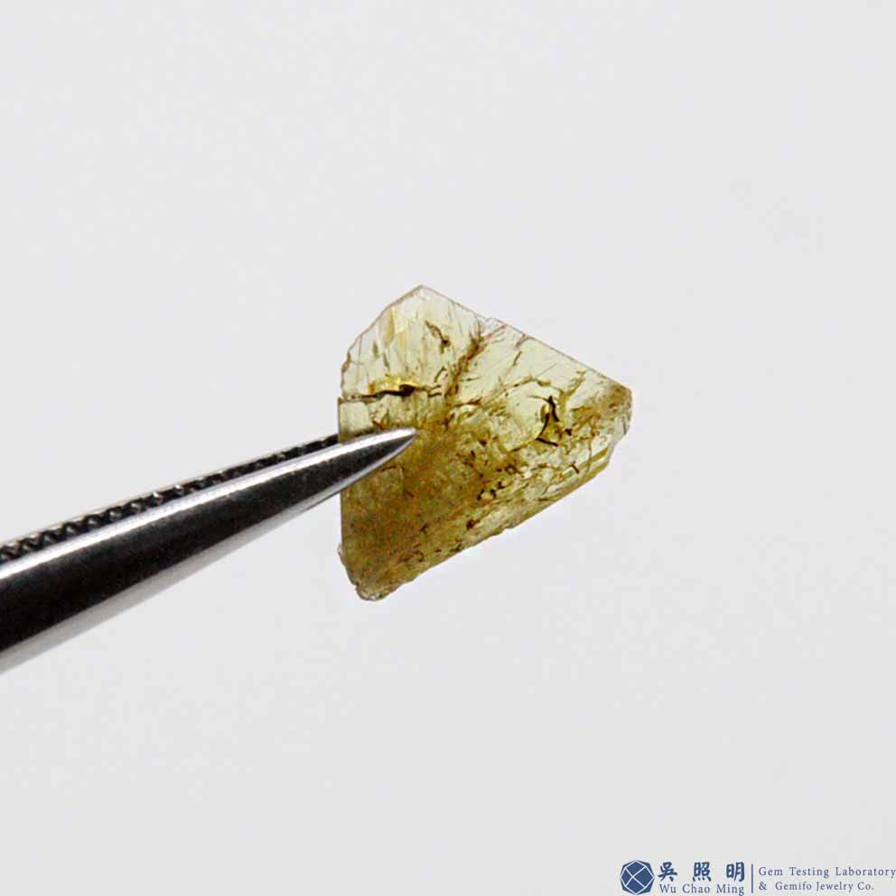 圖示-金綠寶石雙晶晶體(Chrysoberyl Twin)