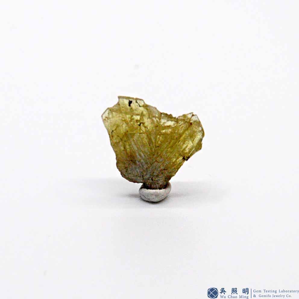 圖示-金綠寶石雙晶晶體(Chrysoberyl Twin)