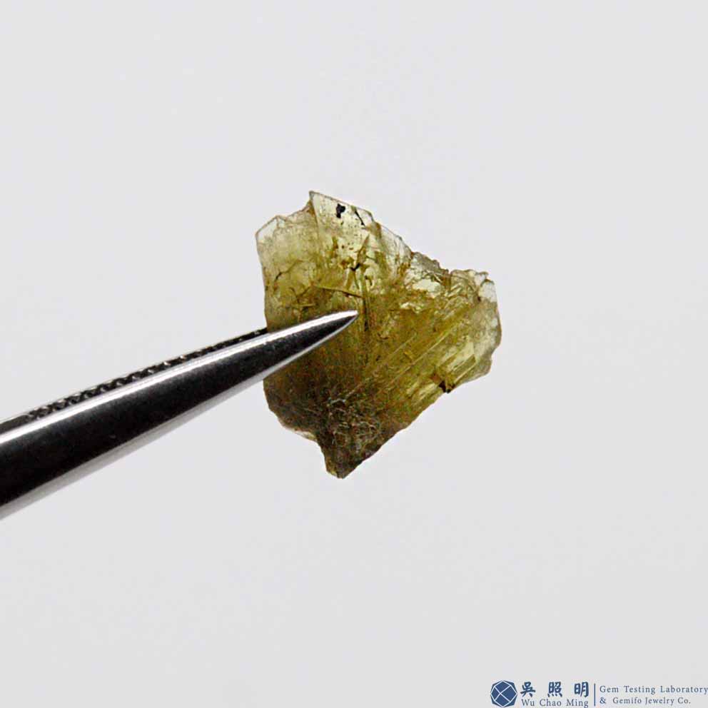 圖示-金綠寶石雙晶晶體(Chrysoberyl Twin)