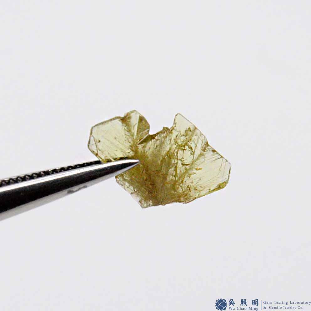 圖示-金綠寶石雙晶晶體(Chrysoberyl Twin)