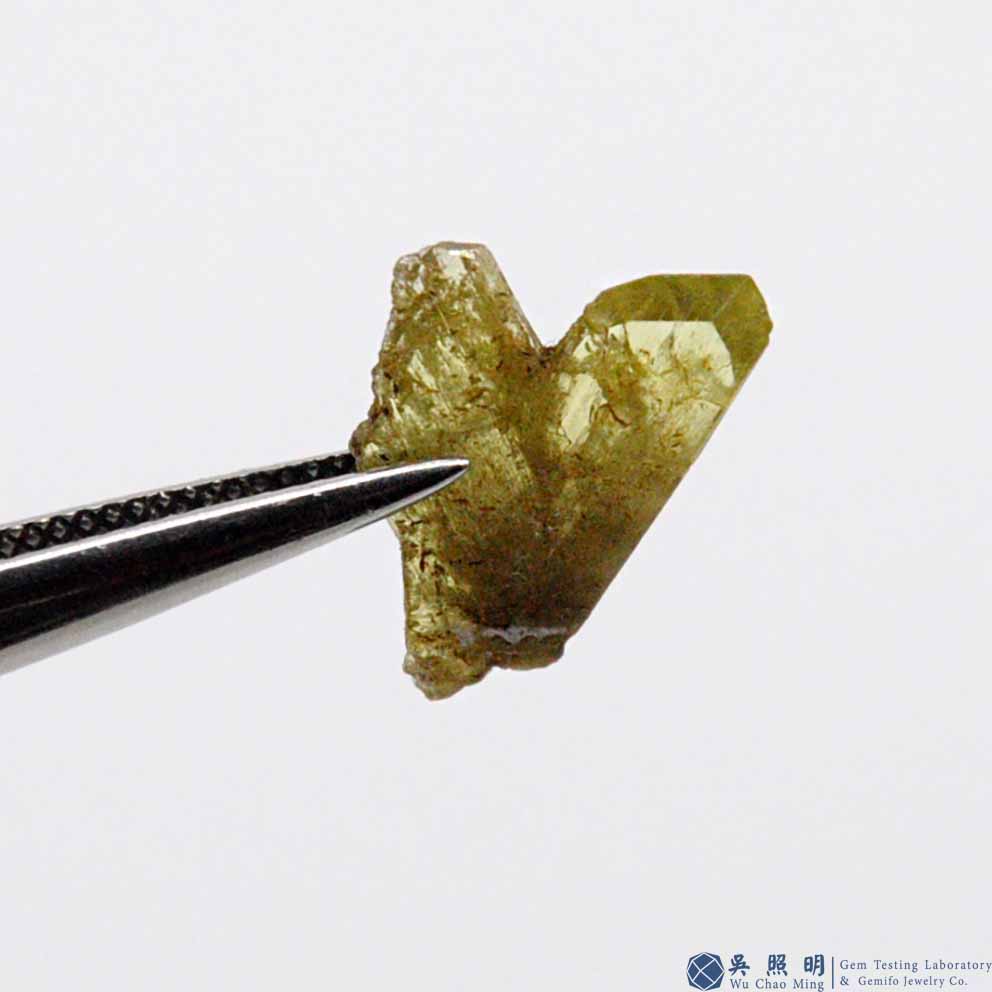 圖示-金綠寶石雙晶晶體(Chrysoberyl Twin)